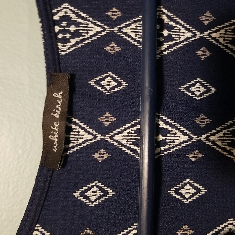 White Birch Jumpsuit - Shorts and Short sleeved - Size M - EUC - Picture 2 of 5